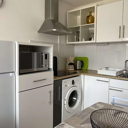 T1 Avec Balcon, Clim, Parking Et Wifi A - Fr-1-553-259 Appartement *